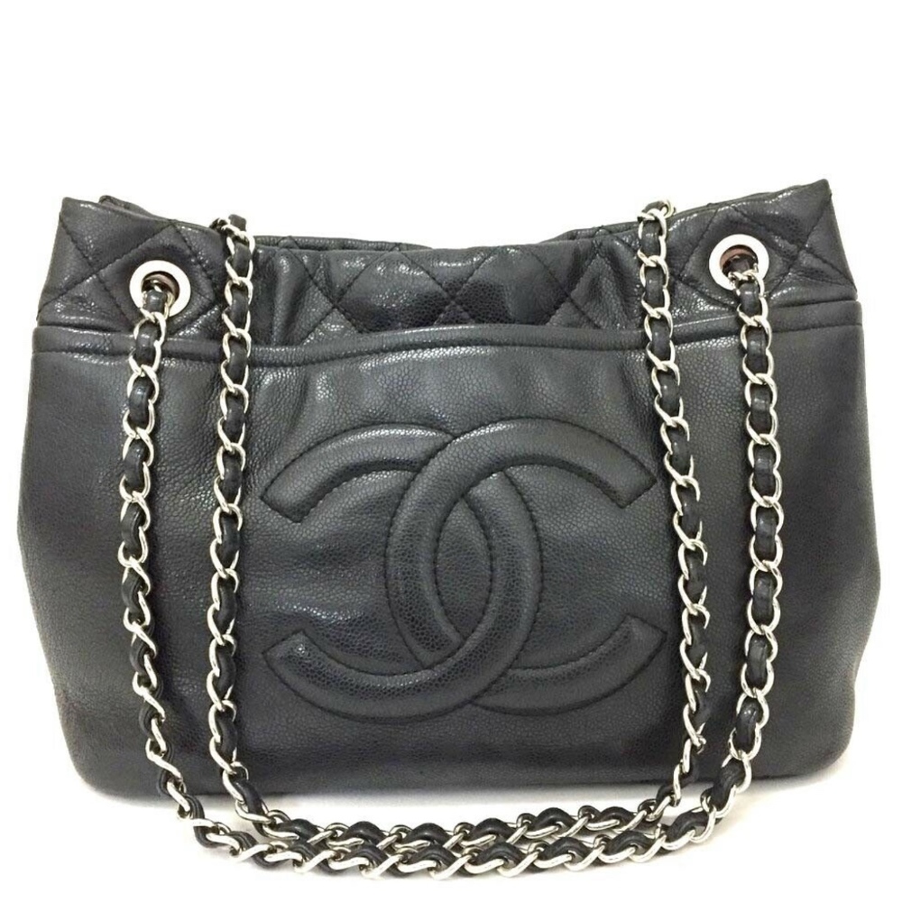 CHANEL Caviar Leather GST Shoulder Bag